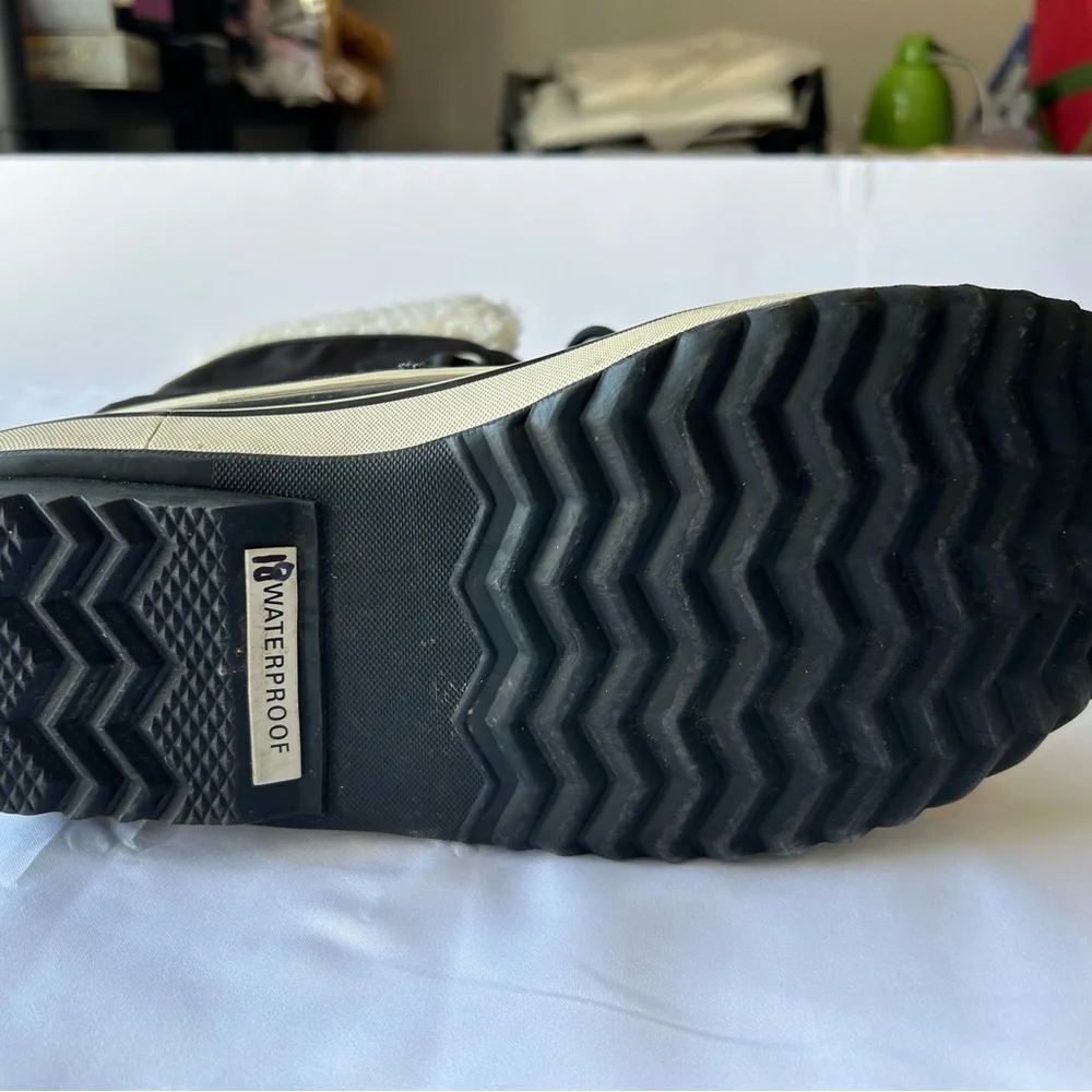 Sorel Women’s Winter Carnival Waterproof Boots. Size 10 - Picture 6 of 7